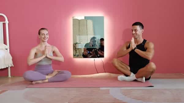 智能鏡子-智能化妝鏡產(chǎn)品視頻宣傳片_電商短視頻，產(chǎn)品視頻案例-映畫(huà)傳媒